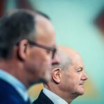 Friedrich Merz en Olaf Scholz tijdens een politieke bijeenkomst na de Duitse verkiezingen van 2025.