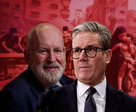 Keir Starmer en Frans Timmermans met op de achtergrond een verwoest Palestijns landschap.