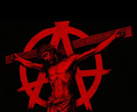 Jezus aan het kruis voor een anarchistisch symbool, verbeelding van christelijk anarchisme en meervoudige identiteit