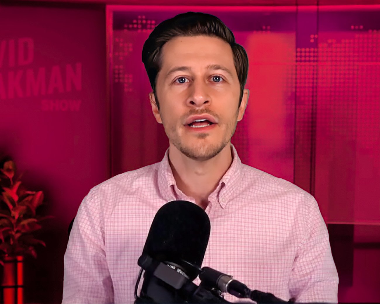David Pakman tijdens zijn talkshow over desinformatie en echo-kamers
