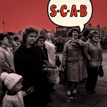 Vrouwen in Easington ondersteunen de mijnwerkersstaking van 1984-85