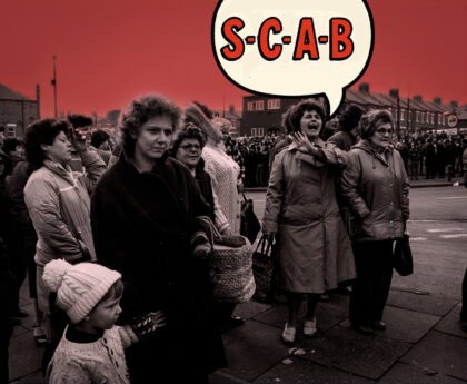 Vrouwen in Easington ondersteunen de mijnwerkersstaking van 1984-85