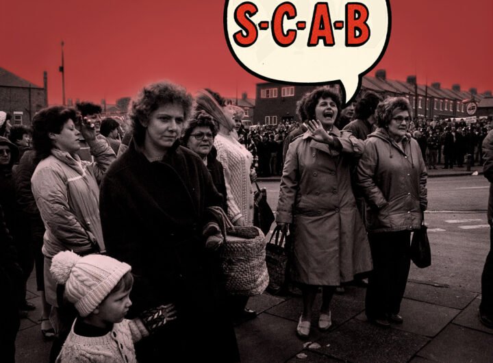 Vrouwen in Easington ondersteunen de mijnwerkersstaking van 1984-85
