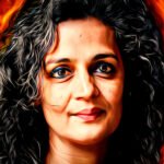 Portret van Arundhati Roy met vurige achtergrond